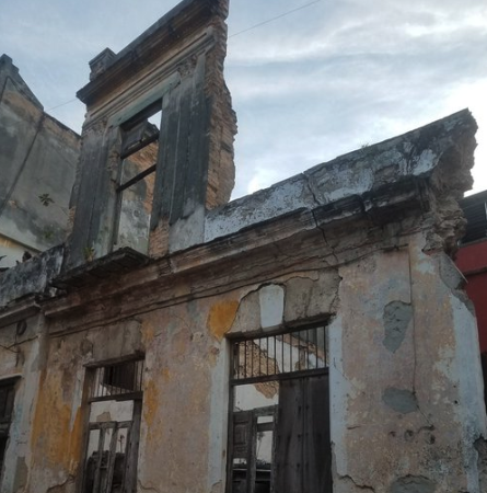 Peligro Derrumbe Cuba: Calle Jesús María