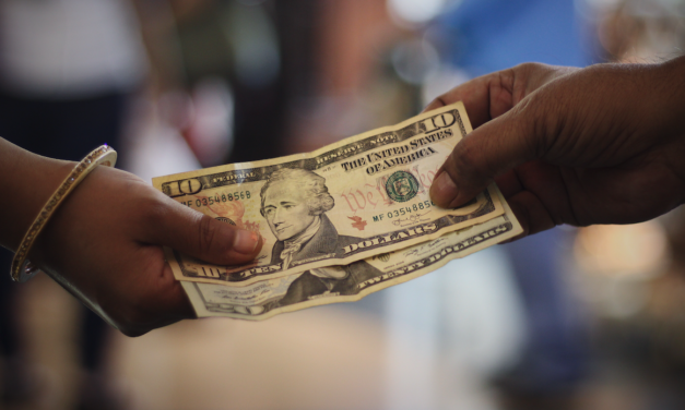 Mendigando dólares no se sale de la crisis en Cuba