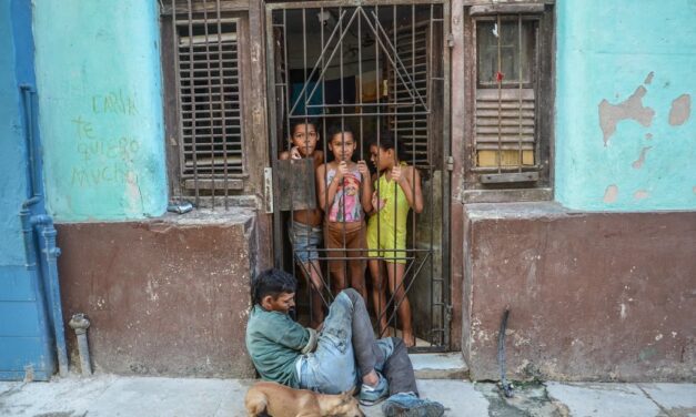 El 64% de los cubanos viven con menos de 1.1 dólares diarios