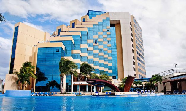 Más sospechas de que Raúl Castro lava dinero al construir hoteles